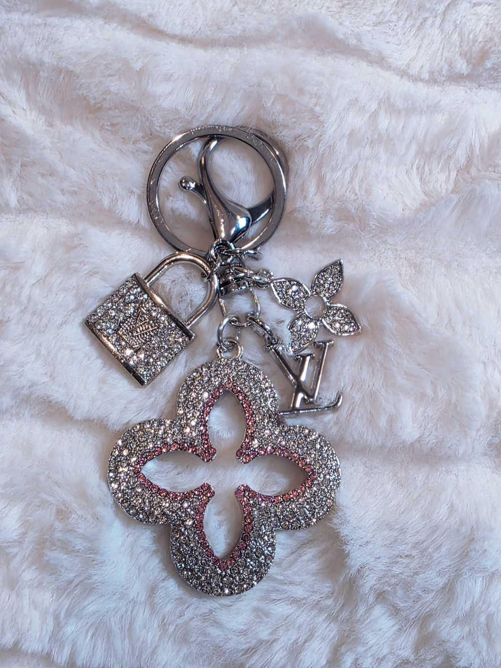 Lux Silver Sparkle Flower Keychain